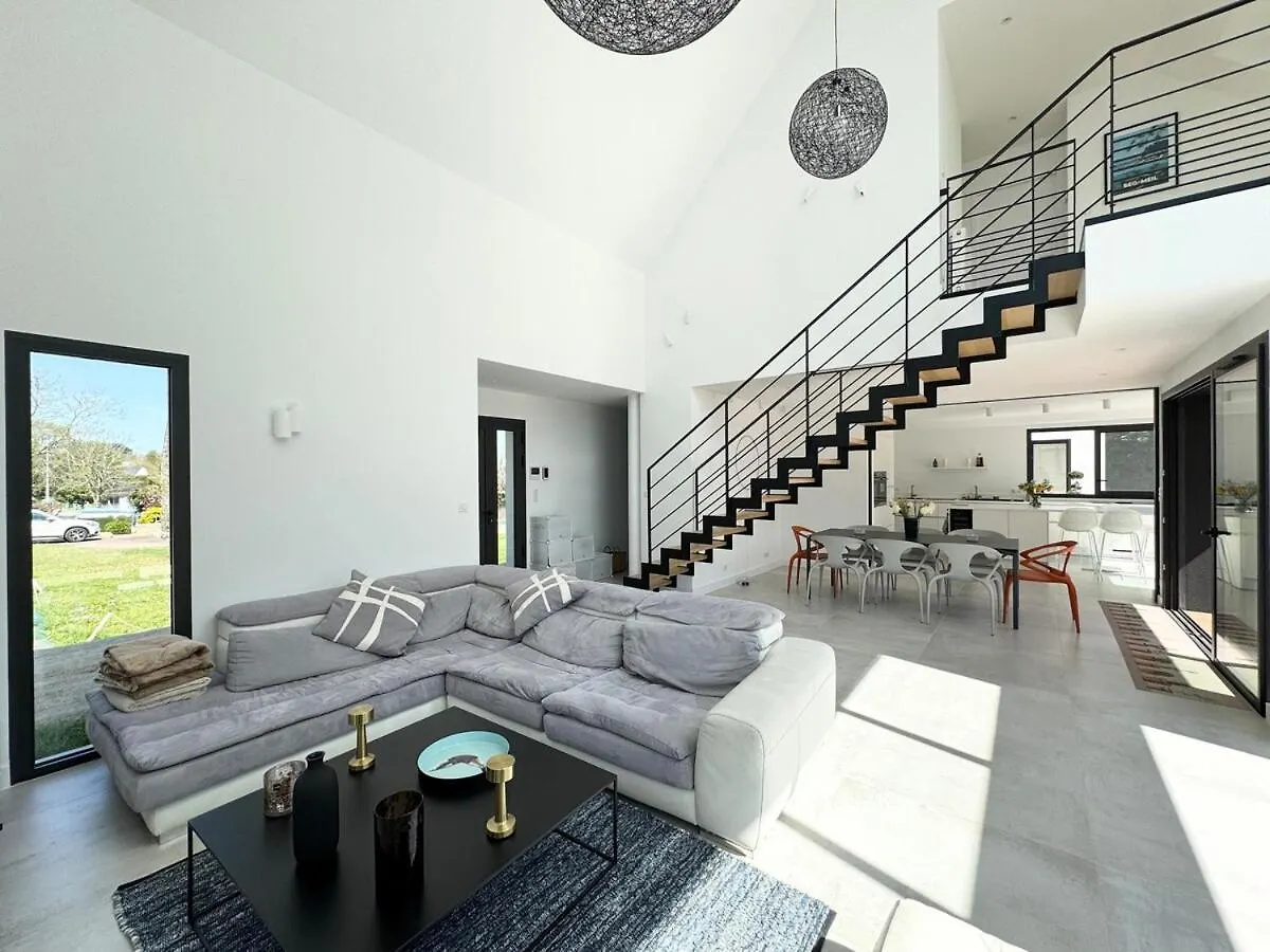 Superbe Villa Contemporaine Avec Piscine, Sainte Marine Combrit 0*,  Francie